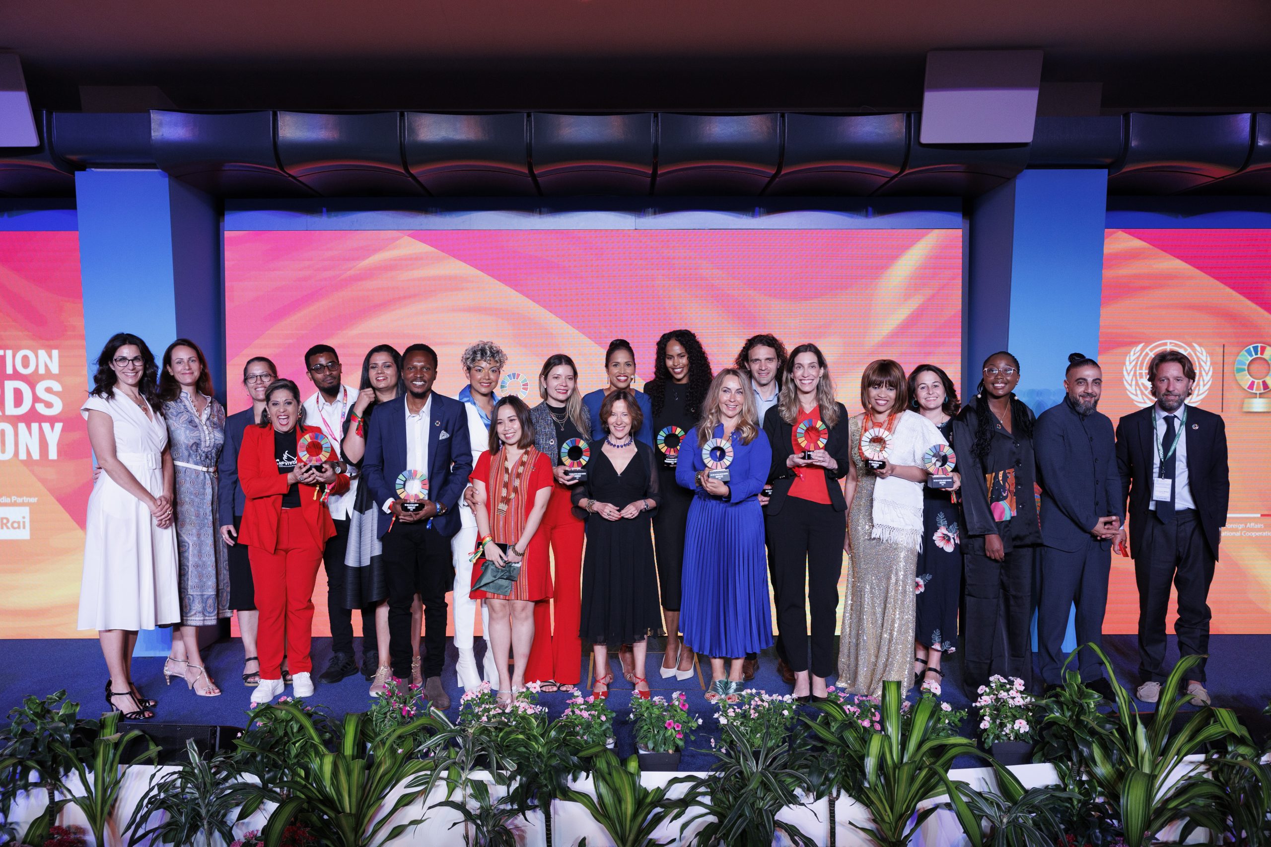 Parlamento Jovem recebe prêmio da ONU por inovar em educação política e participação social